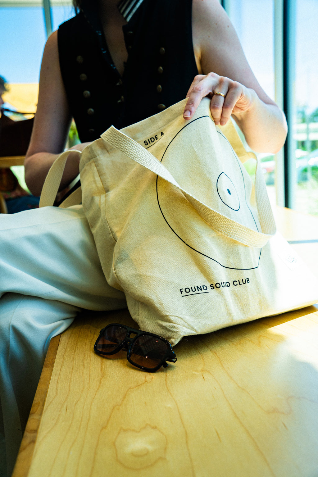 Record Tote